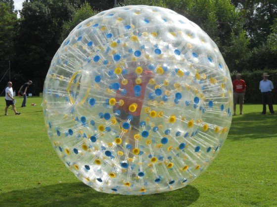 Zorbing mieten Schweiz Zorbball Vermietung Zorb